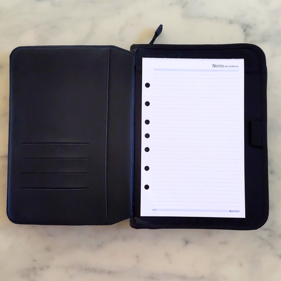 NWOT. Vintage Cambridge Leather At-A-Glance Organizer/Planner w/Zippered Closure - Picture 3 of 9